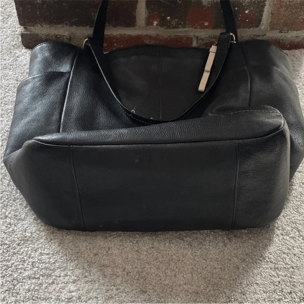 Coach Black Leather Woman’s Tote Bag - Picture 3 of 7
